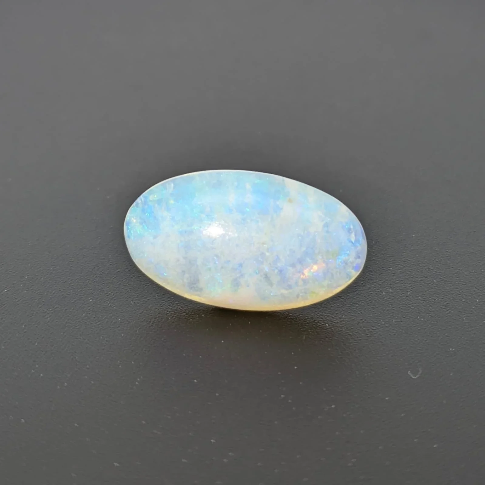 Natural Opal (Opal) 3.78 Carat – Venus Upratna – image 1