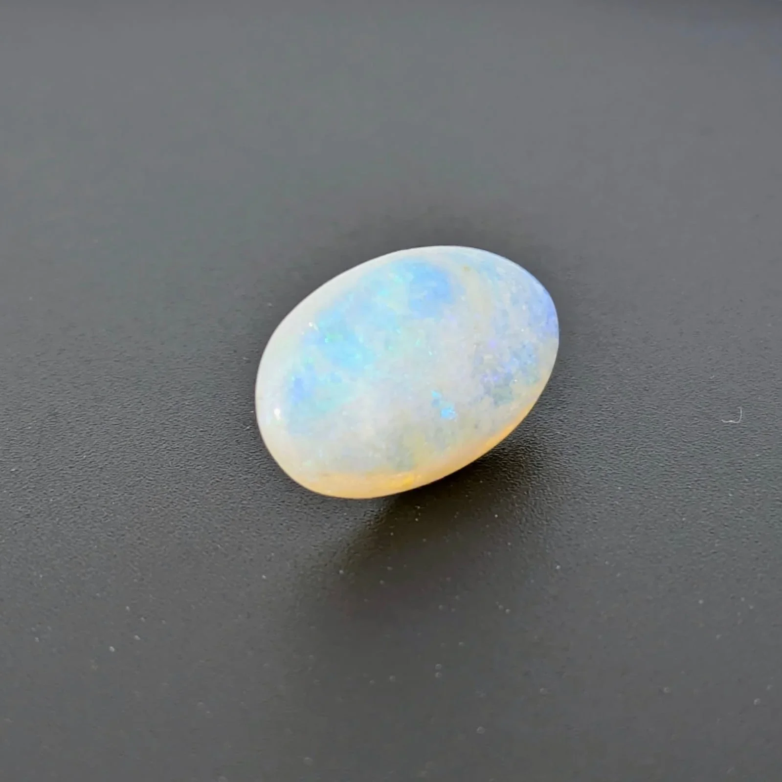 Natural Opal (Opal) 3.78 Carat – Venus Upratna – image 3