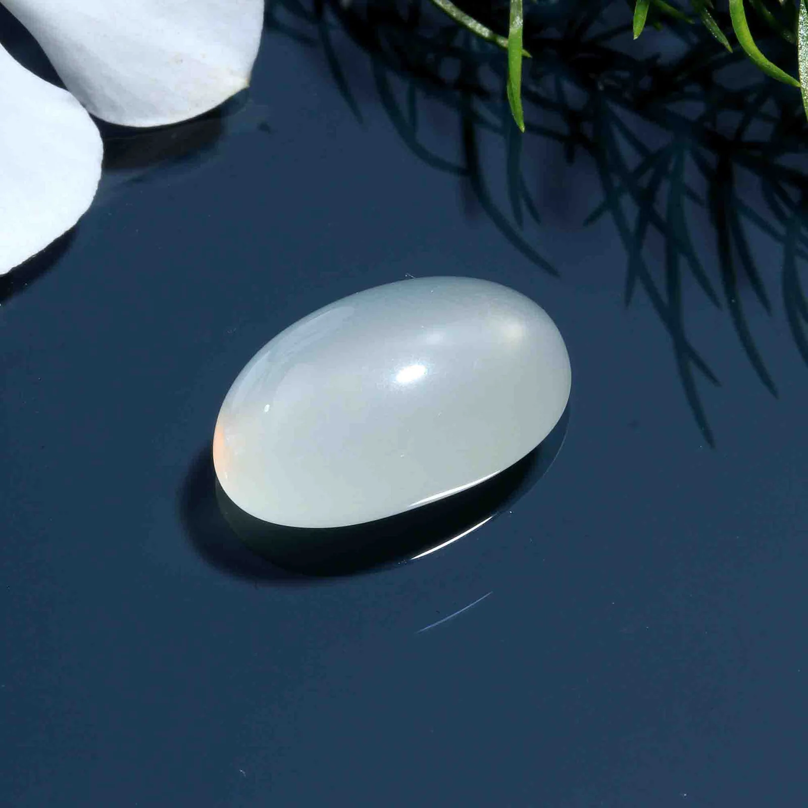 Natural Moonstone (Chandrakant Mani) 7.57 Carat – Certified Natural Gemstone – image 1